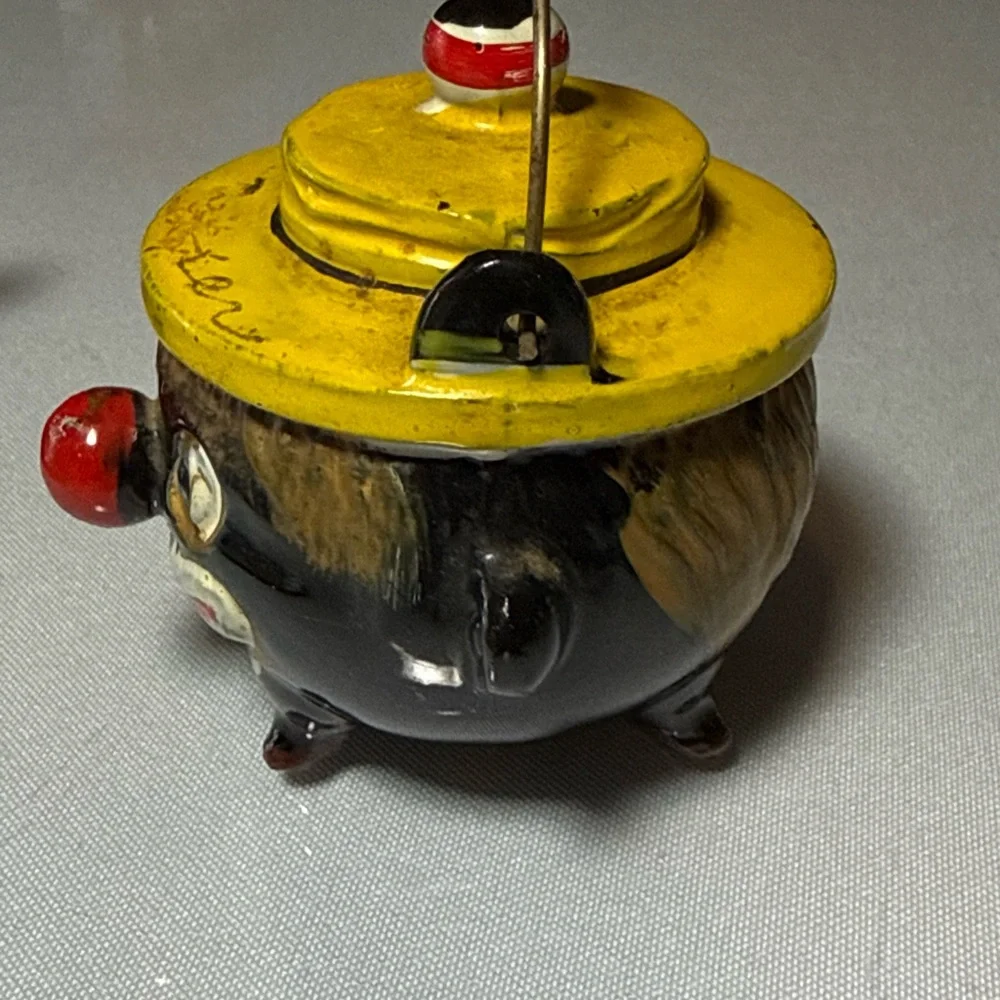 VTG Salt & Pepper Tilso Thames Shakers Red Ware Clown Face Teapots Japan Antique
